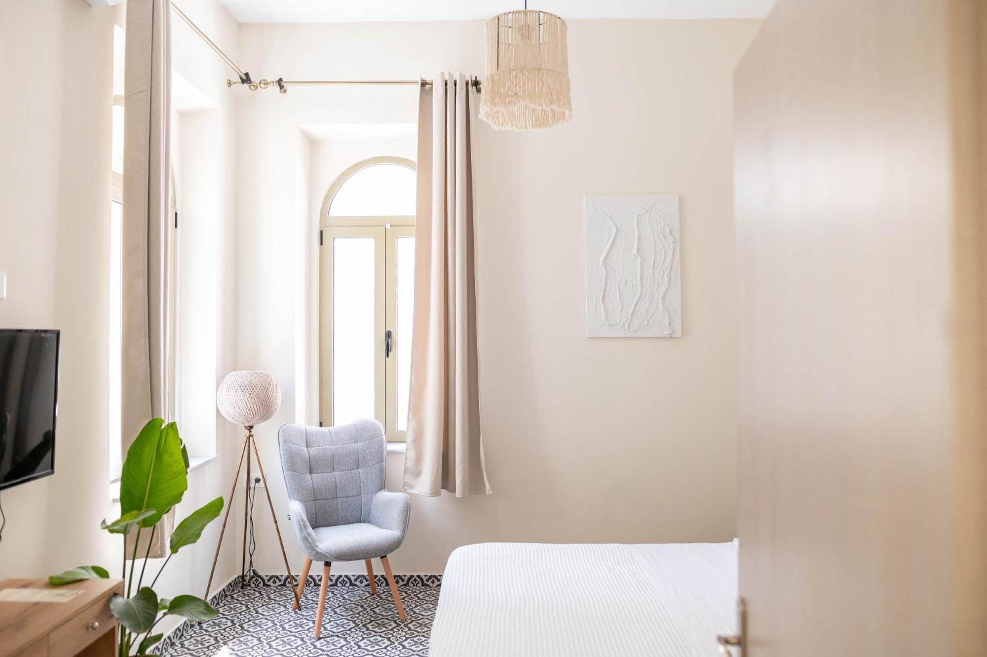 Kosnian City Suites Экстерьер фото