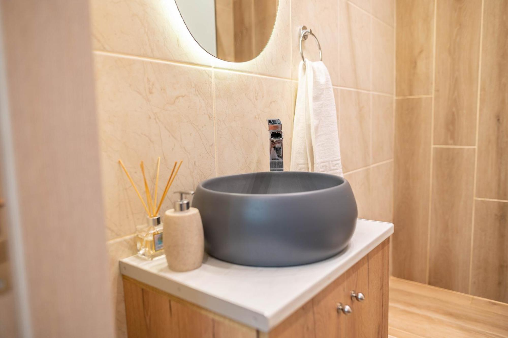 Kosnian City Suites Экстерьер фото