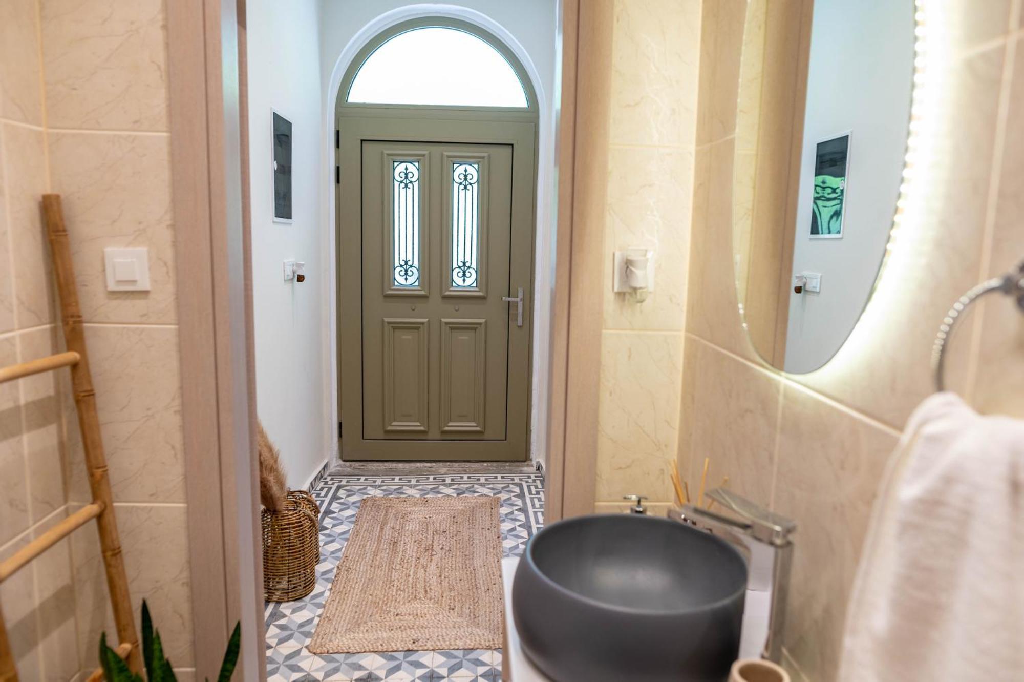 Kosnian City Suites Экстерьер фото